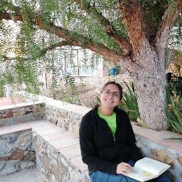 Ada Ruiz Photo 21
