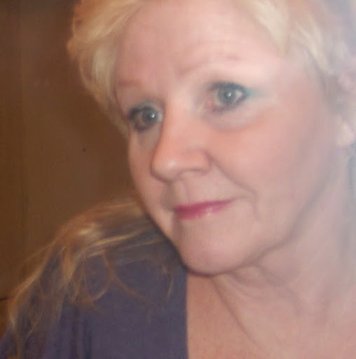 Toni Watson Photo 19