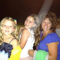 Amy Connors Photo 8