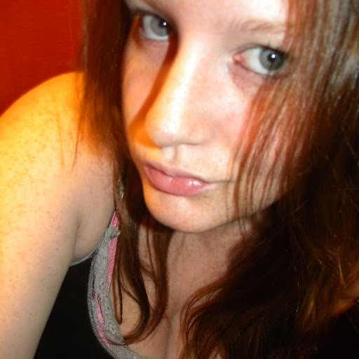 Stephanie Thompson Photo 29