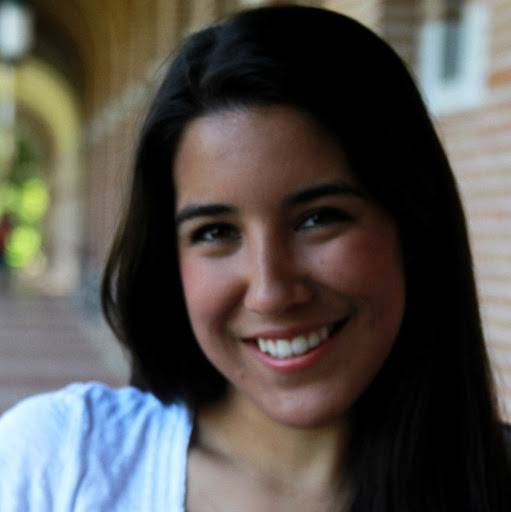 Elizabeth Castillo Photo 45