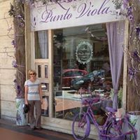 Angela Mallard Photo 1