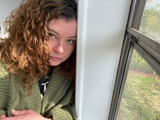 Laura Peters Photo 7