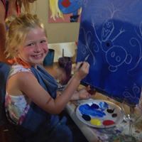 Traci Bates Photo 24