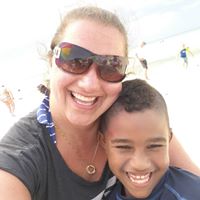 Sara Clements Photo 14