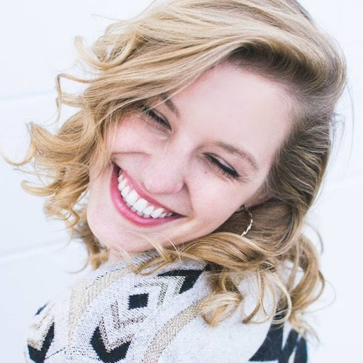 Christina Erickson Photo 14