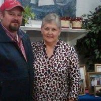 Daniel Houser Photo 17