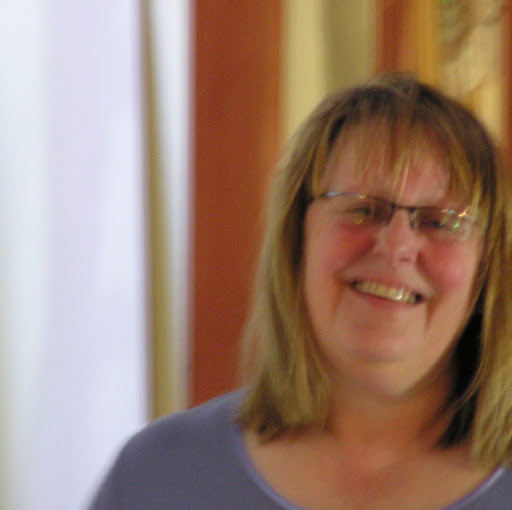 Ann Edwards Photo 35