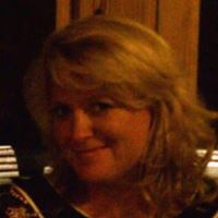 Julie Garrison Photo 25