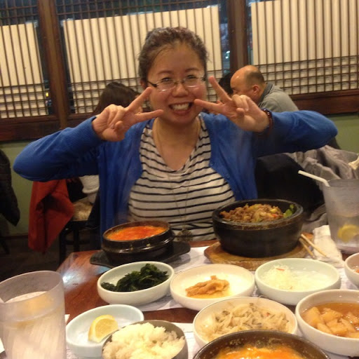 Jennifer Tam Photo 32