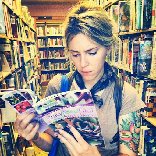 Julia Barclay Photo 4
