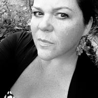 Lea Johnson Photo 14