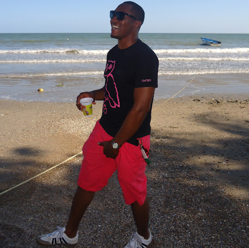 Casey Duncan Photo 9