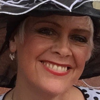 Paula Coates Photo 9