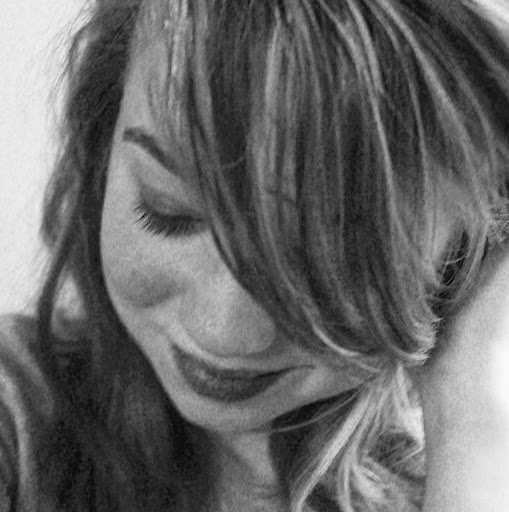 Amanda Richard Photo 32