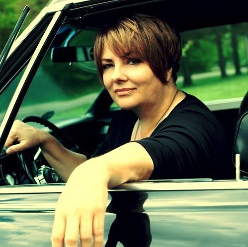 Tracey Thomas Photo 10