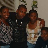 Tracey Larkins Photo 3