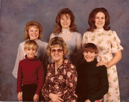 Pamela Tuttle Photo 18