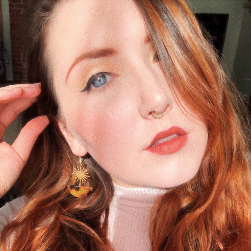 Erin Farrell Photo 12