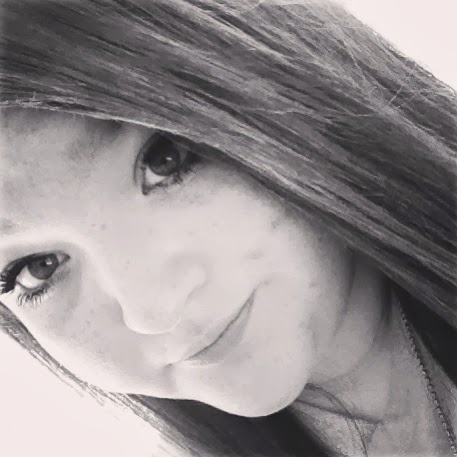 Jennifer Horan Photo 12