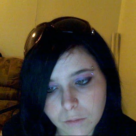 Julie Bolduc Photo 13