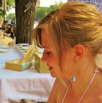 Roberta Hill Photo 34