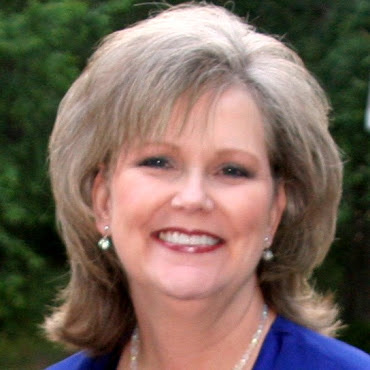 Lynne Lewis Photo 36