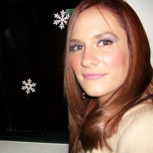 Lisa Barnard Photo 35