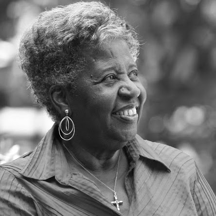 Delores Davis Photo 33