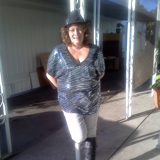 Lois Kilburn Photo 8