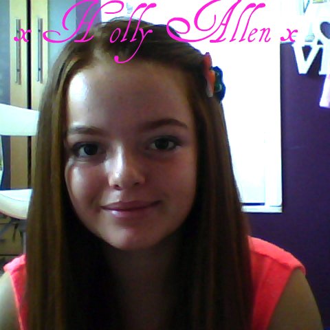 Holly Allen Photo 14