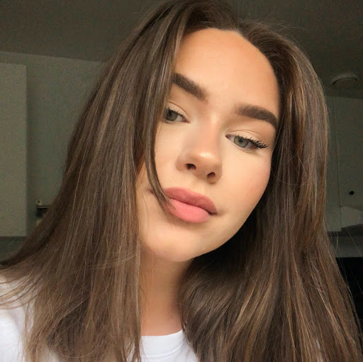 Hanna Hansen Photo 18