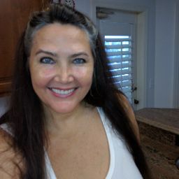 Angela Howard Photo 12