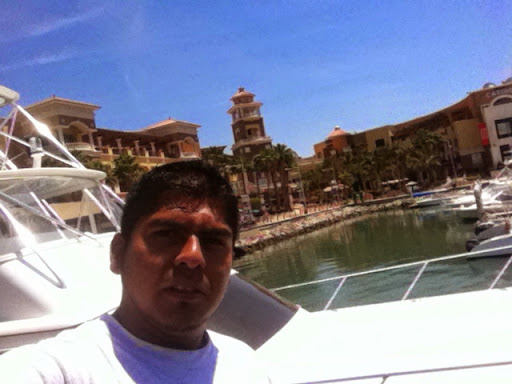 Abraham Vazquez Photo 14