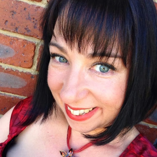 Samantha John Photo 34