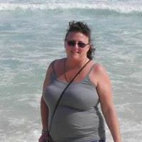 Julie Winter Photo 29