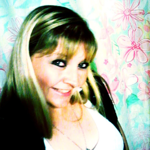 Lisa Bryson Photo 31