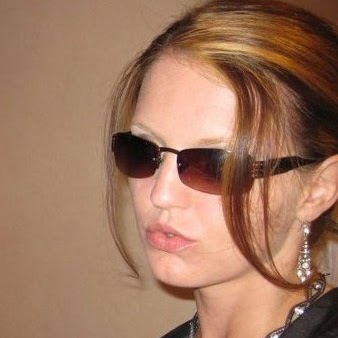 Angela Day Photo 18