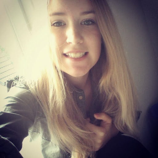 Laura Brock Photo 21