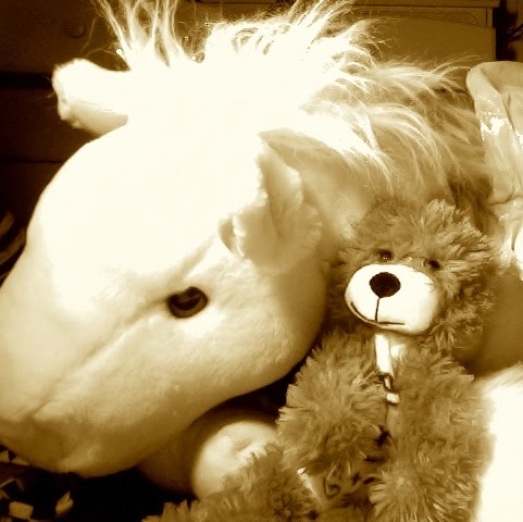 Laura Latham Photo 34