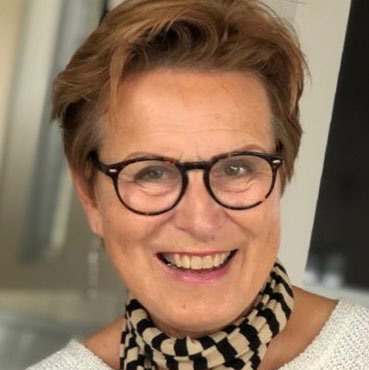 Marianne Kramer Photo 16