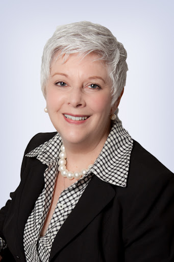 Suzanne Oakes Photo 6