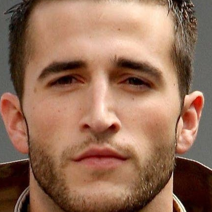 Daniel Waters Photo 47