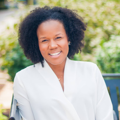 Richelle Moore Photo 8