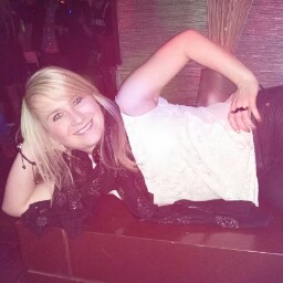 Robyn Wallace Photo 12