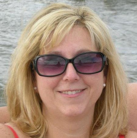 April Giles Photo 28