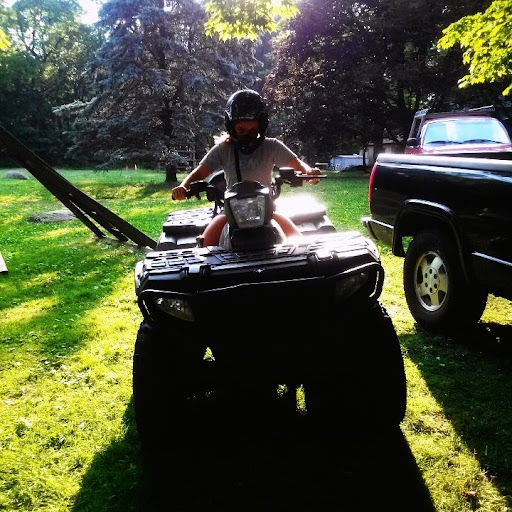 Amanda Barger Photo 8