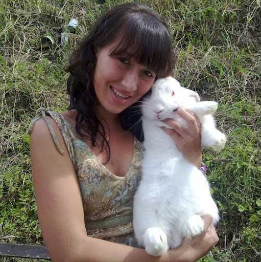 Amy Valencia Photo 10