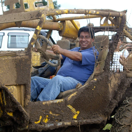 Manuel Ortiz Photo 9