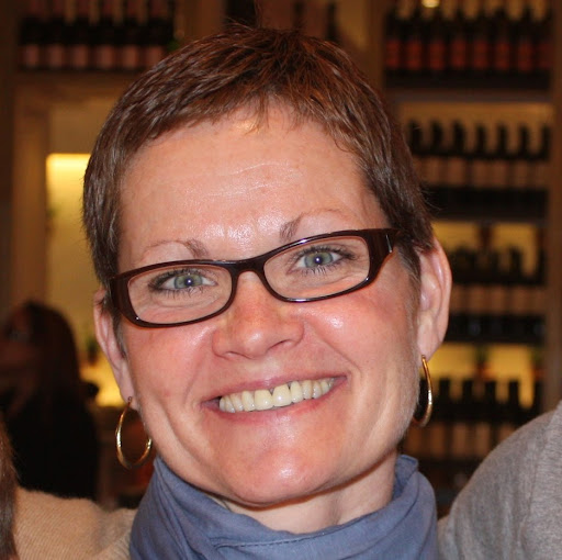 Laura Callahan Photo 23